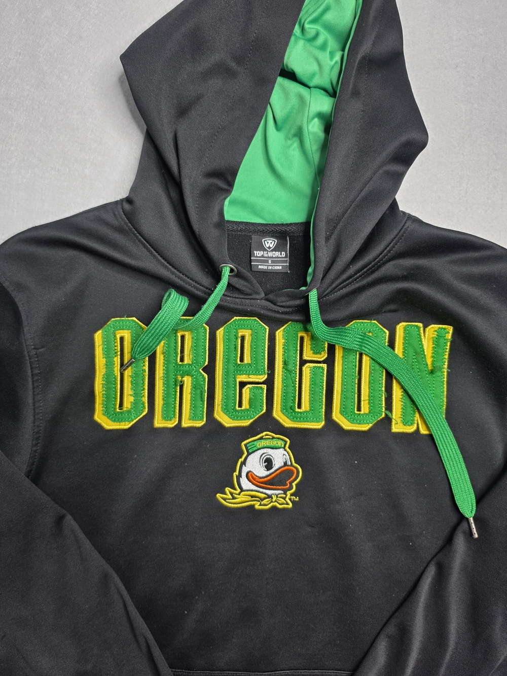 Oregon Top‎ Of The World Men's Black Hoodie with Green & Yellow Applique Small